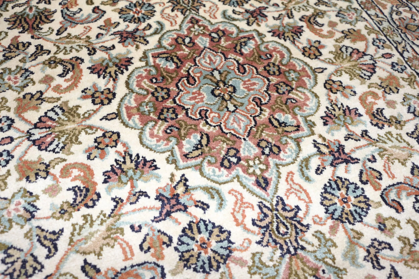 Kashmir silkki-matto 65 X 93 cm