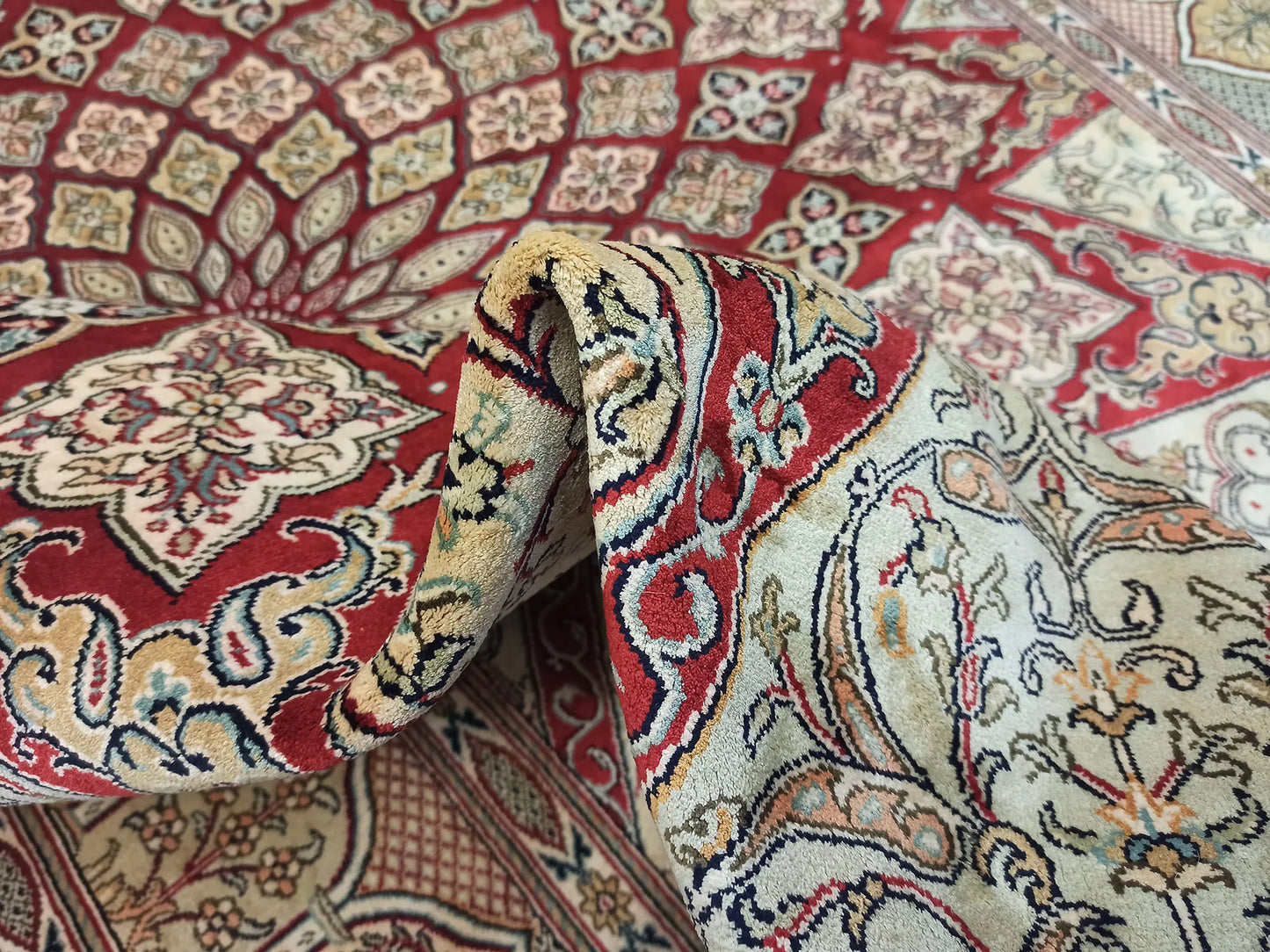 Kashmir silkki-matto 174 X 245 cm