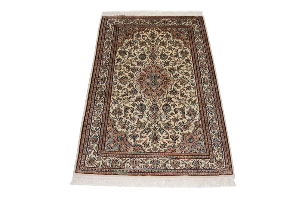 Kashmir silkki-matto 65 X 97 cm Aitomatto