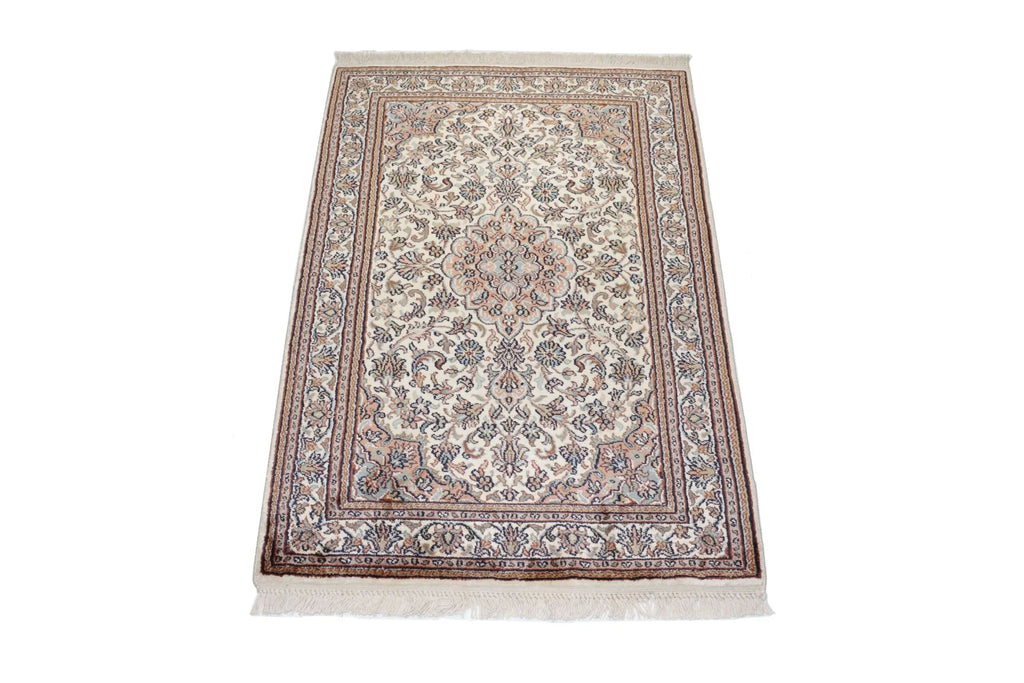 Kashmir silkki-matto 65 X 97 cm Aitomatto