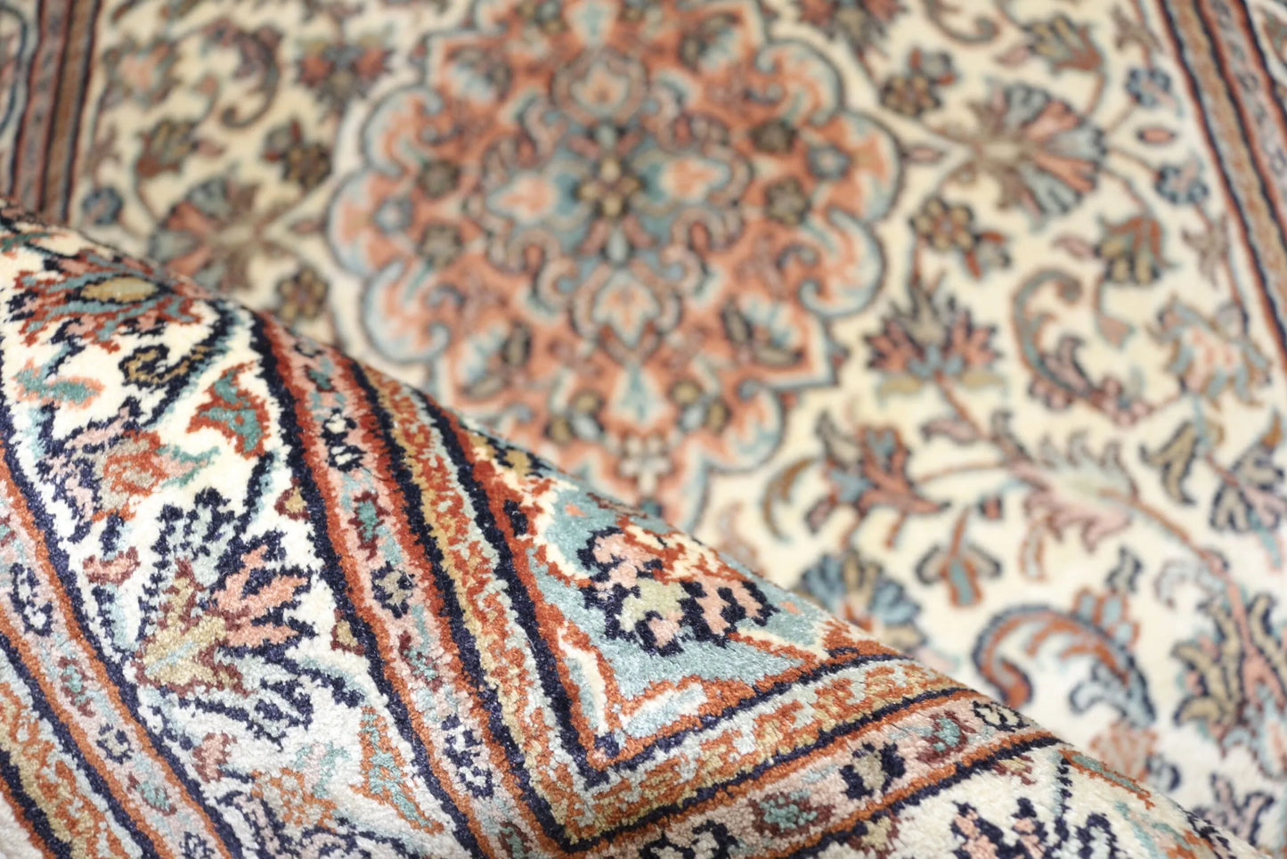 Kashmir silkki-matto 65 X 97 cm