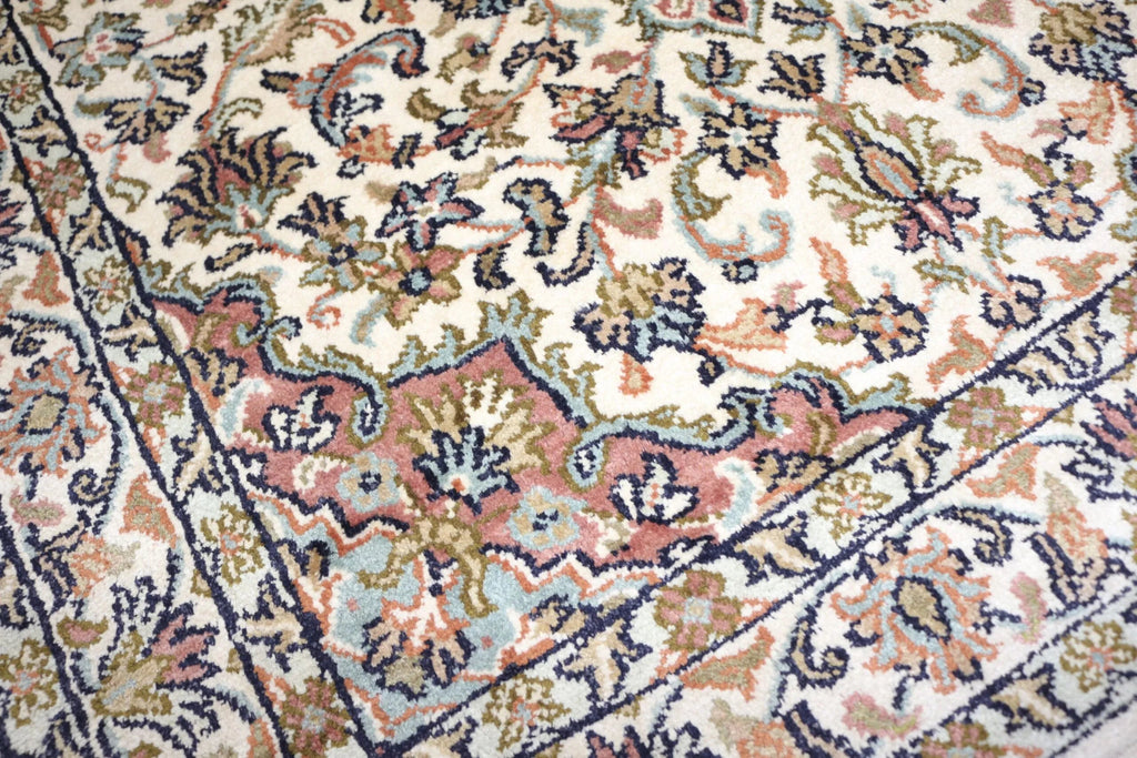 Kashmir silkki-matto 65 X 93 cm Aitomatto