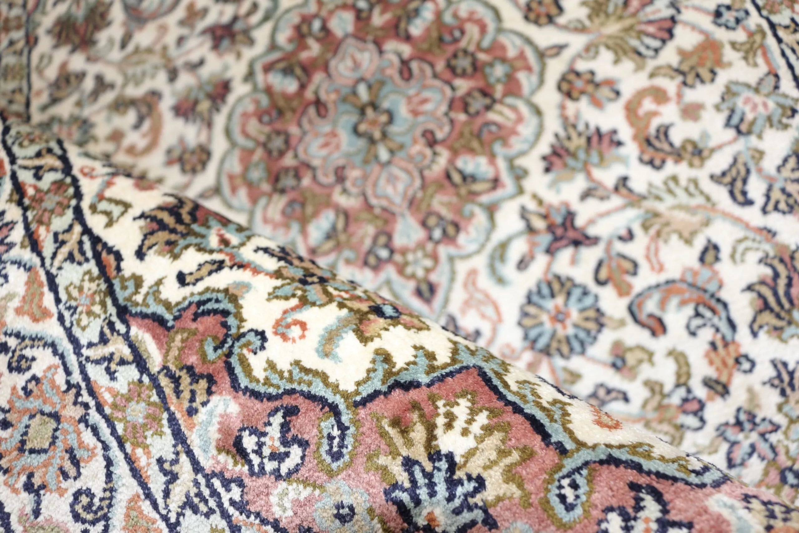 Kashmir silkki-matto 65 X 93 cm Aitomatto