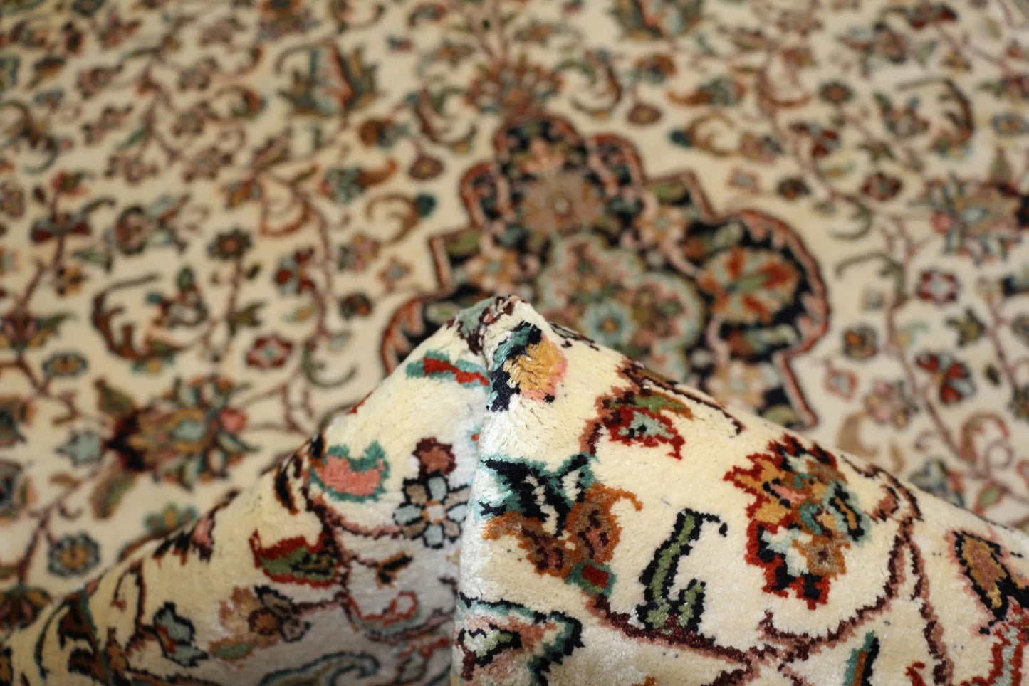 Kashmir silkki-matto 92 X 151 cm Aitomatto