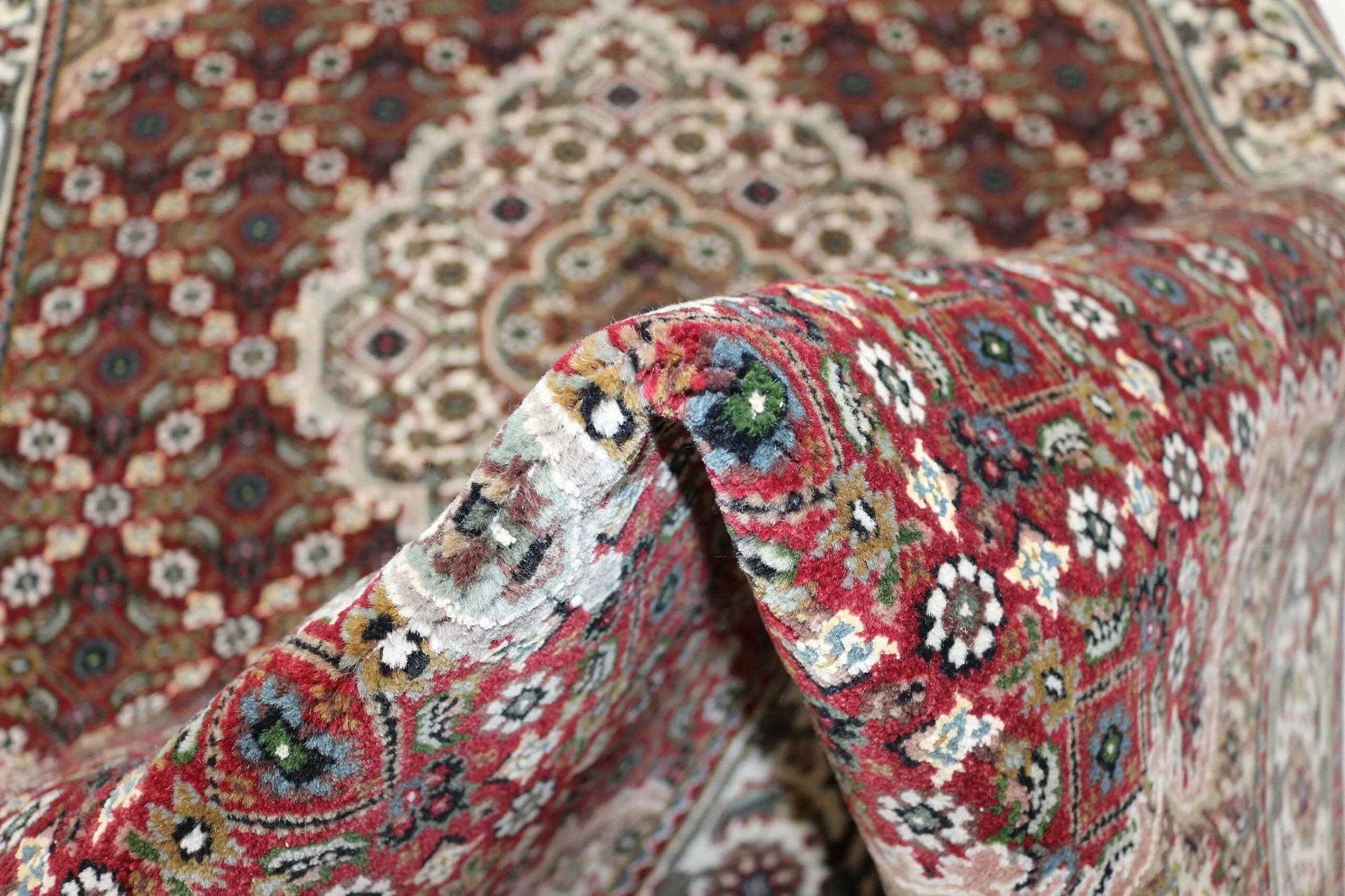 Tabriz Mahi-matto 83 X 134 cm Aitomatto